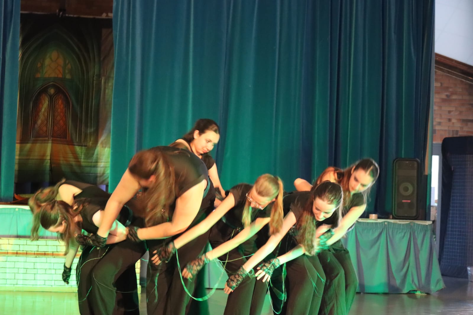 Spectacle de danse des ados chez NØVA Danse
